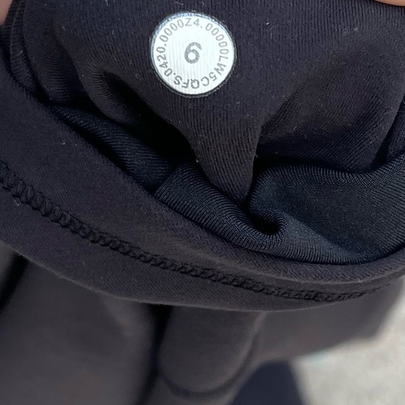 Lululemon Invigorate High-Rise Tight 25" size 6 preloved activewear gym workout - Picture 4 of 7